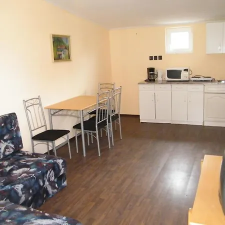 Haus Liberty 3* Балатонлелле